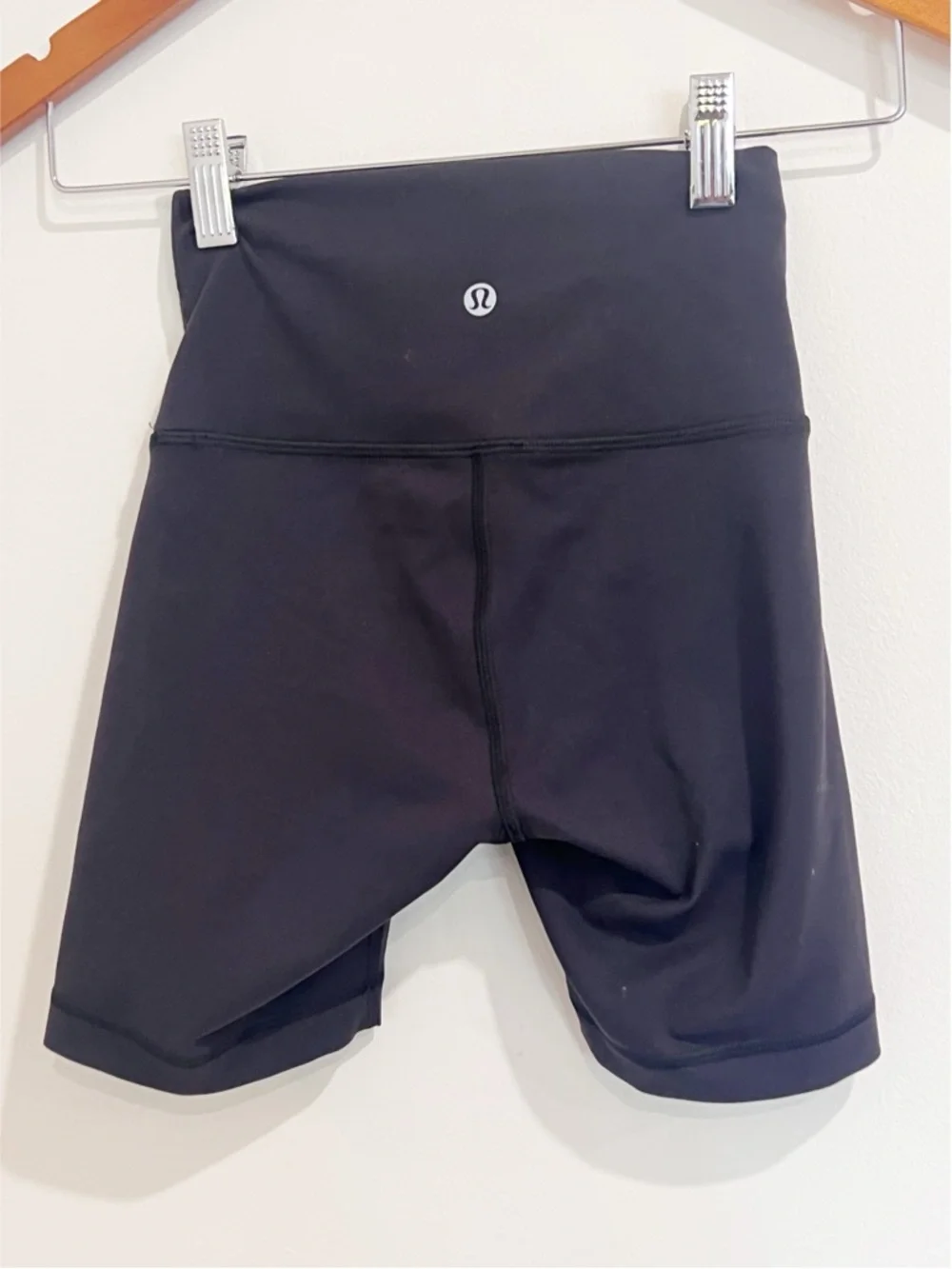 EUC Lululemon Athletica Women’s Wunder Train High-Rise Black Shorts 6”
